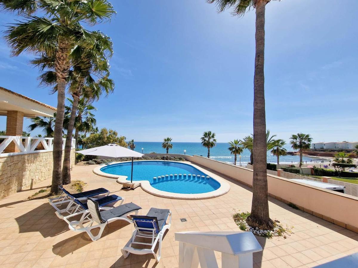 Frontline Beach Villa Playa Flamenca Oriola  Exterior foto