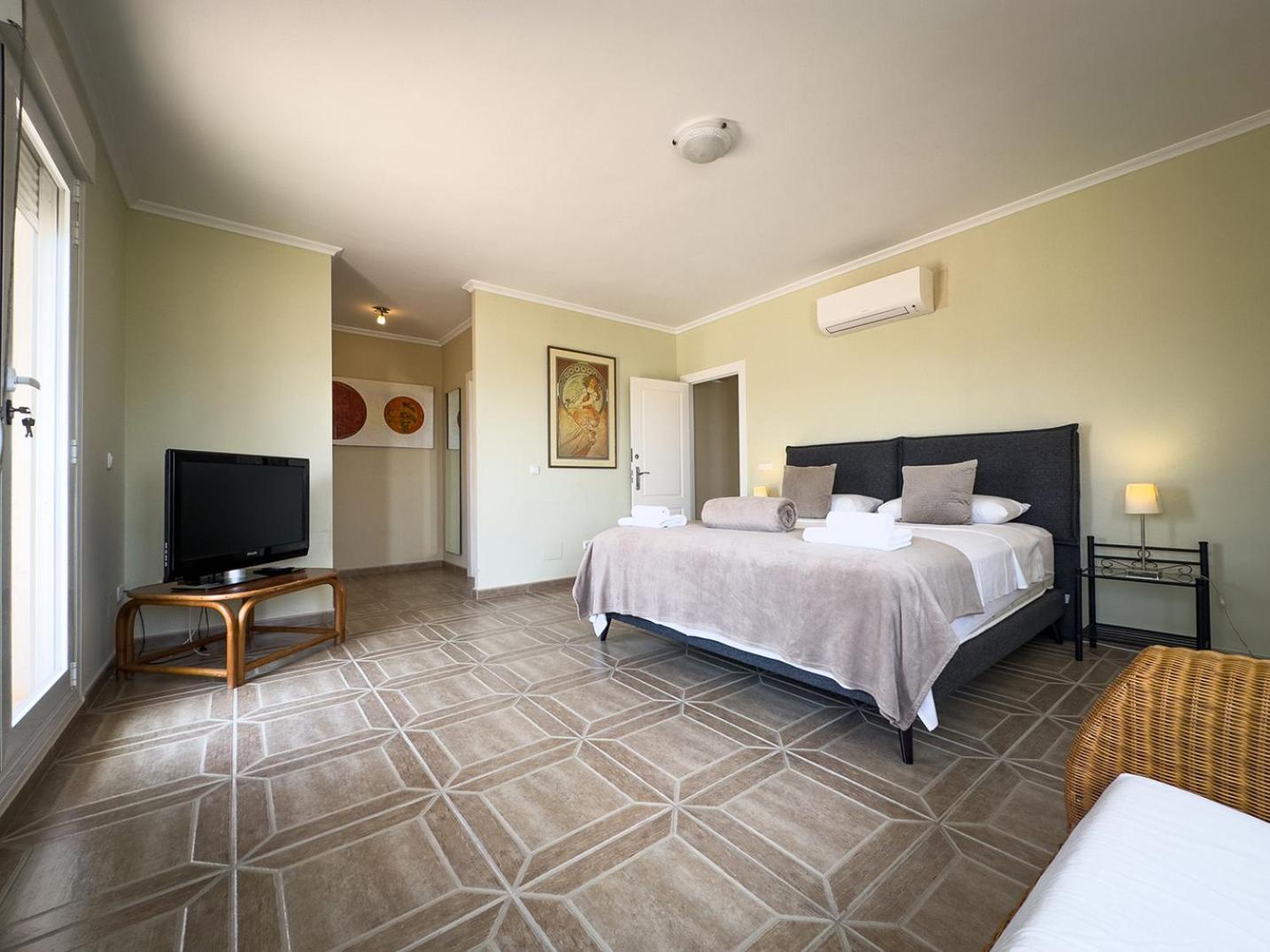 Frontline Beach Villa Playa Flamenca Oriola  Exterior foto